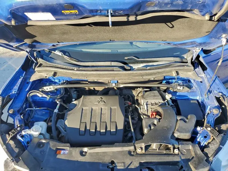 2018 MITSUBISHI ECLIPSE CROSS ES  