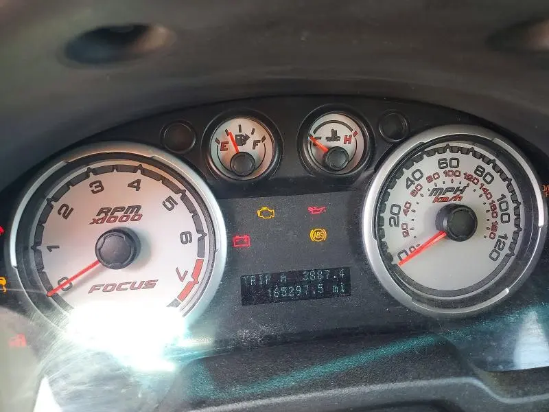 2010 FORD FOCUS SE  