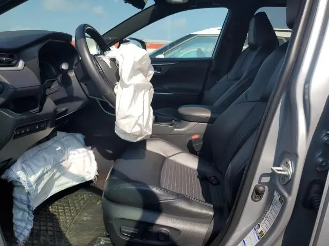 2019 TOYOTA RAV4 XLE  