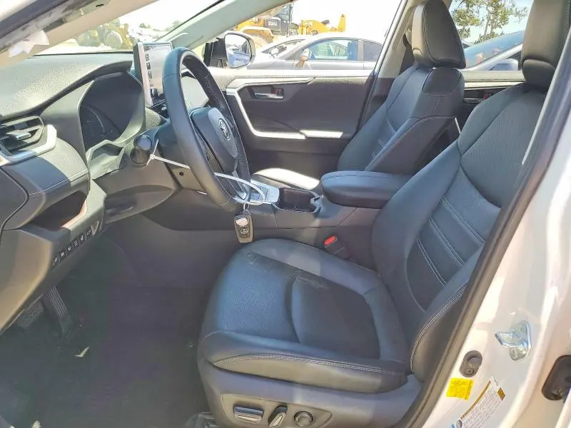 2022 TOYOTA RAV4 LIMITED  
