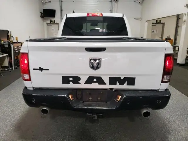 2017 RAM 1500 SLT  