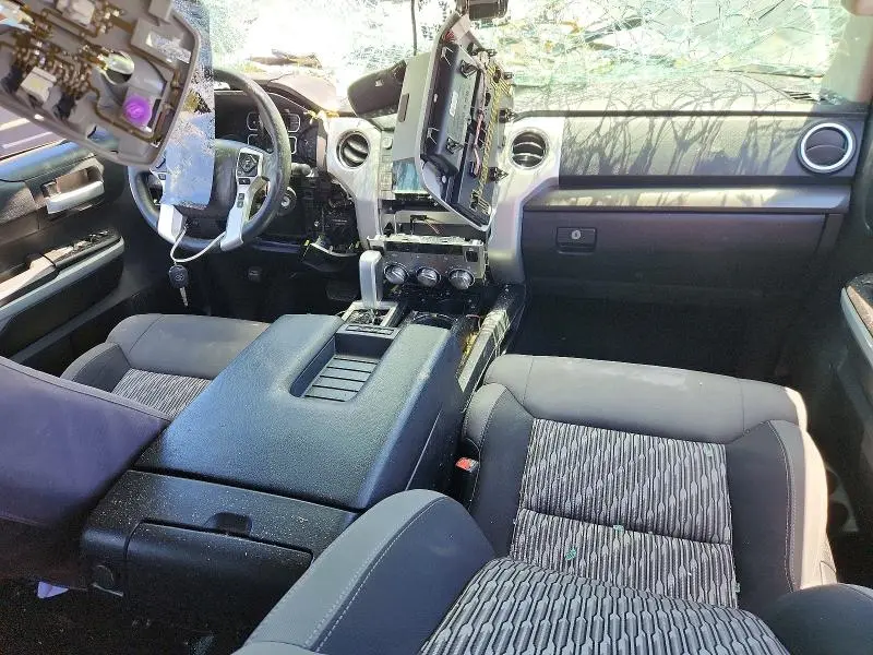 2021 TOYOTA TUNDRA SR5  