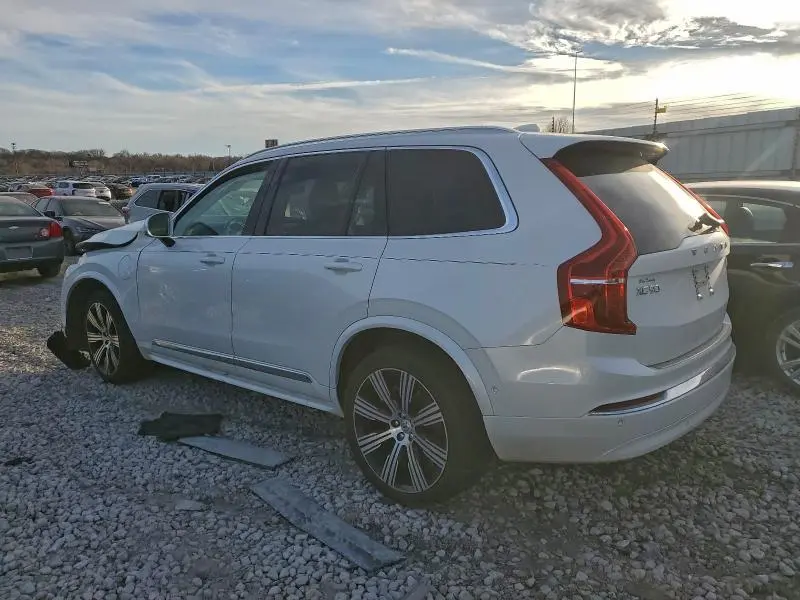 2024 VOLVO XC90 PLUS  