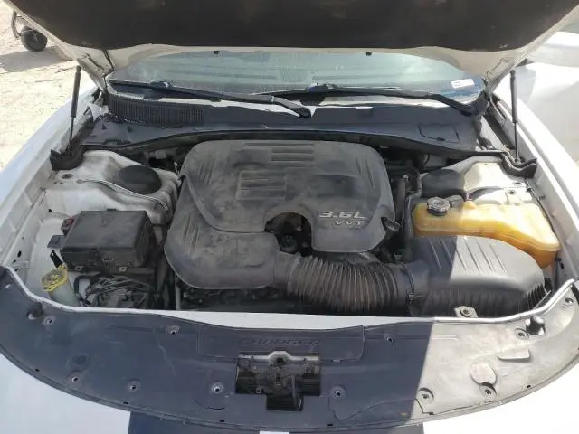 2016 DODGE CHARGER SE  