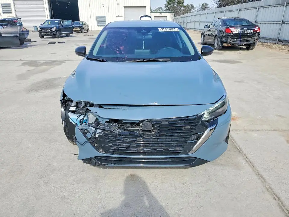 2025 NISSAN SENTRA SR  