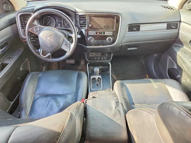 2019 MITSUBISHI OUTLANDER SE  