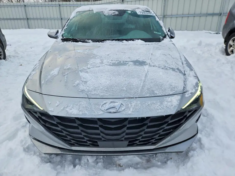 2022 HYUNDAI ELANTRA SEL  