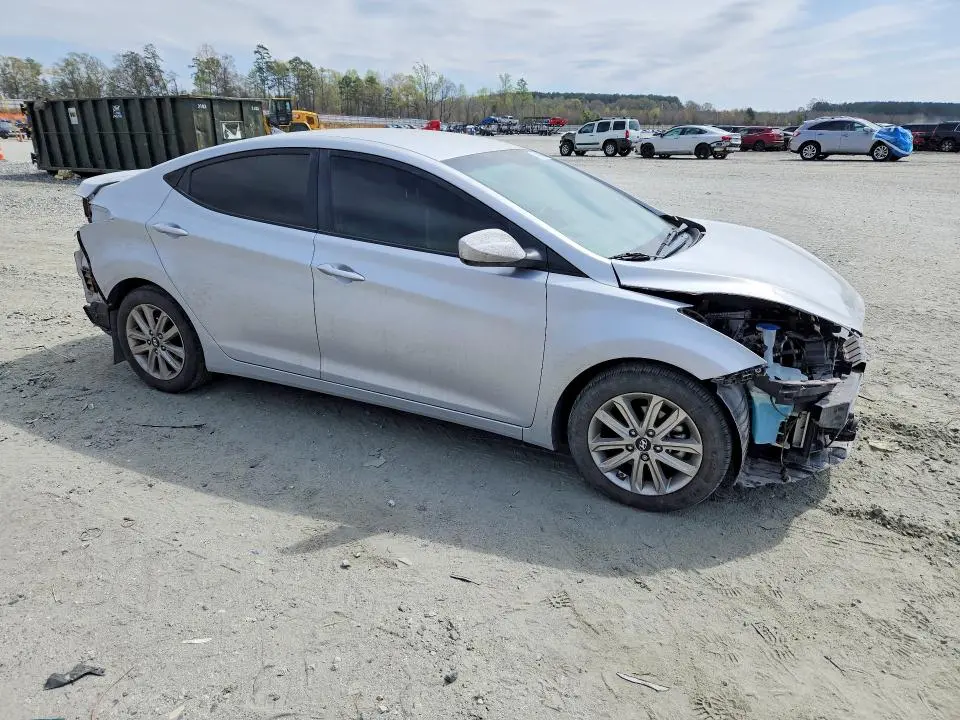 2014 HYUNDAI ELANTRA SE  