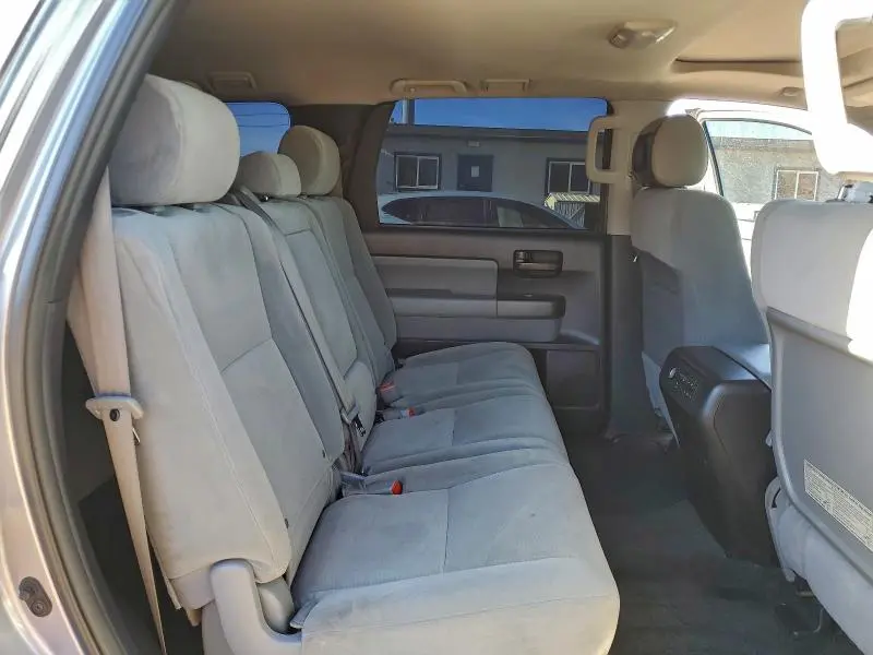 2013 TOYOTA SEQUOIA SR5  
