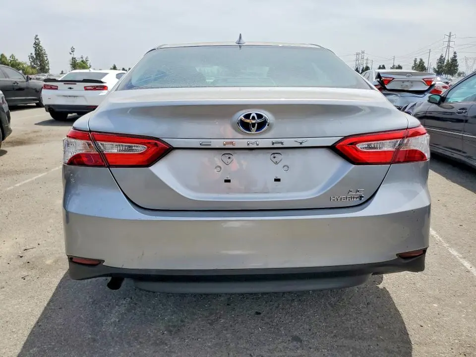 2019 TOYOTA CAMRY LE  