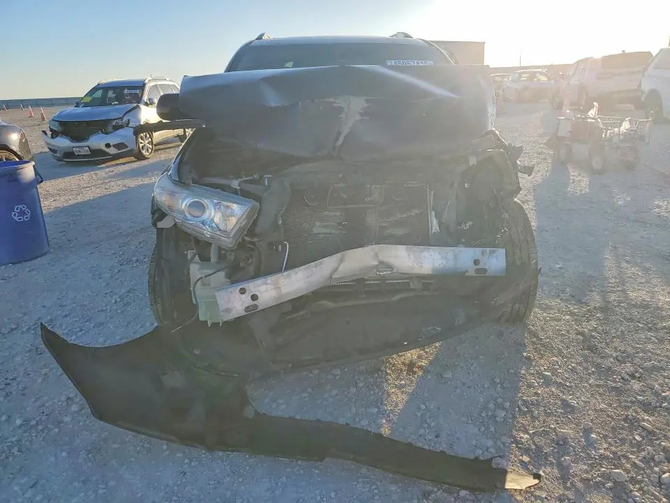 2013 TOYOTA HIGHLANDER LIMITED  