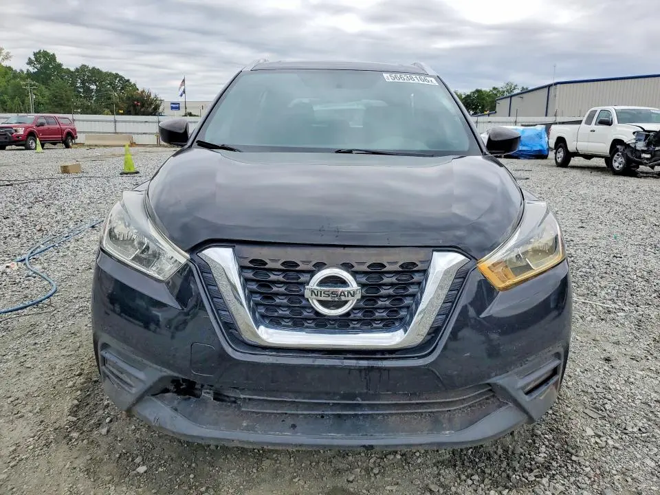 2019 NISSAN KICKS S  