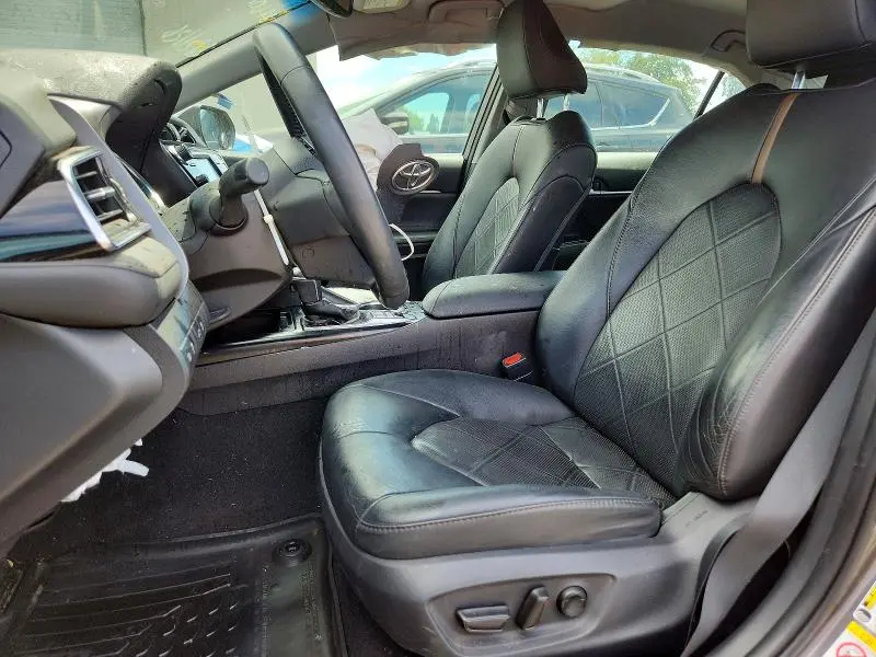 2018 TOYOTA CAMRY XLE  