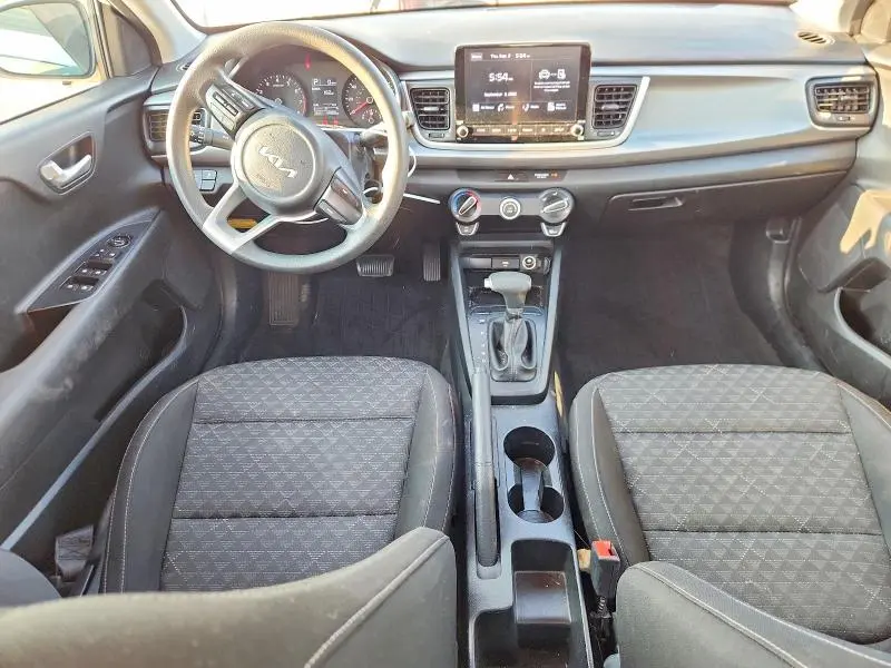 2022 KIA RIO LX  