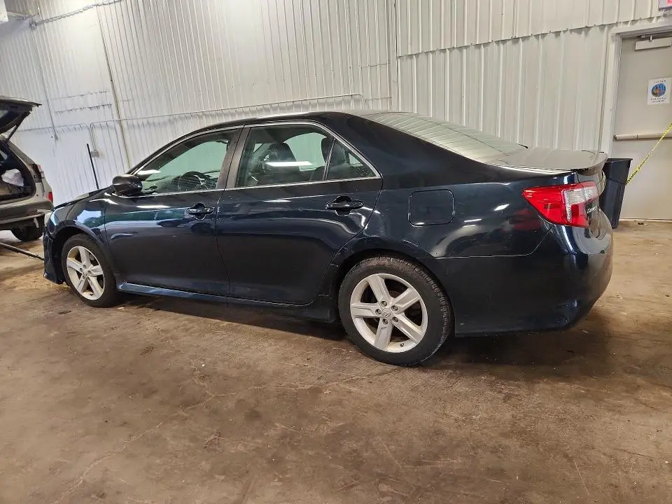 2014 TOYOTA CAMRY SE  