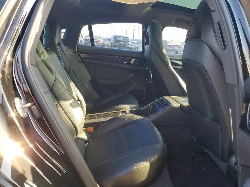 2018 PORSCHE PANAMERA 4  