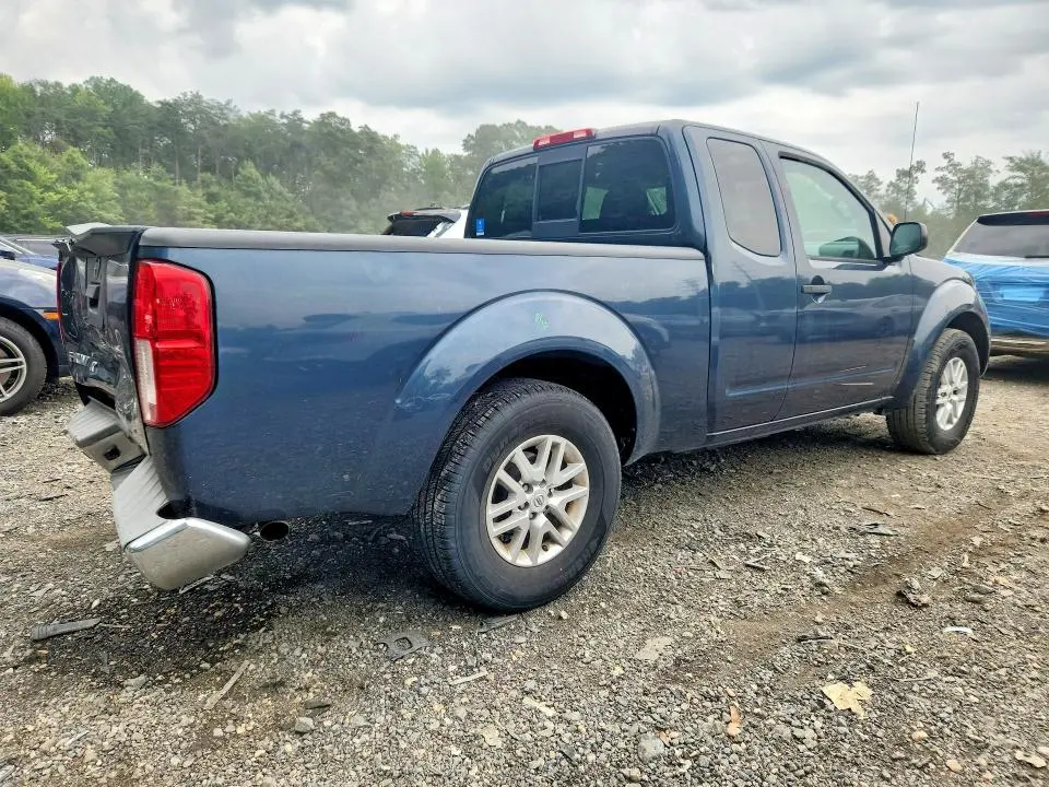 2015 NISSAN FRONTIER SV V6  