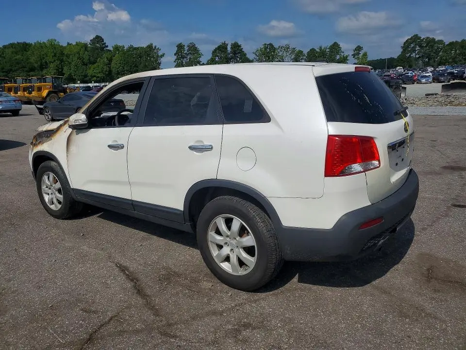 2011 KIA SORENTO BASE  