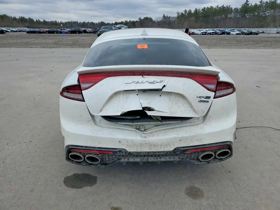 2022 KIA STINGER GT-LINE  