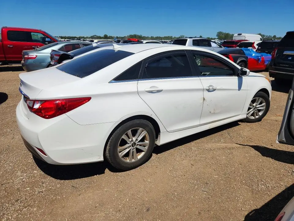 2014 HYUNDAI SONATA GLS  