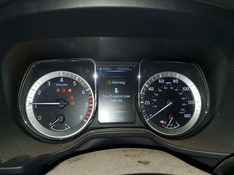 2017 NISSAN TITAN SV  
