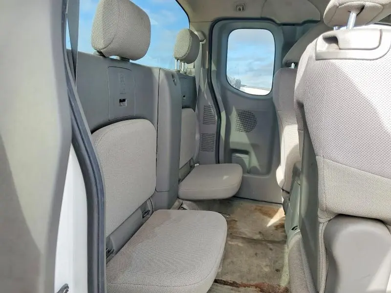 2012 NISSAN FRONTIER S  