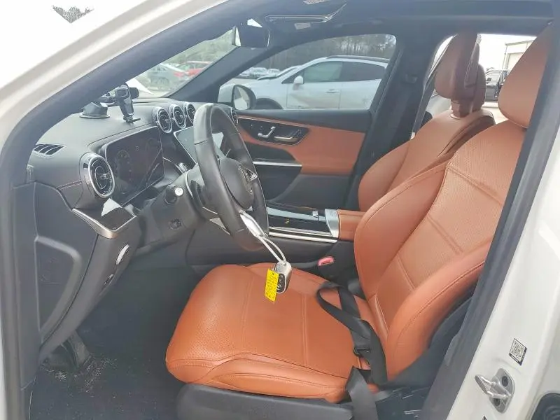 2023 MERCEDES-BENZ GLC 300  