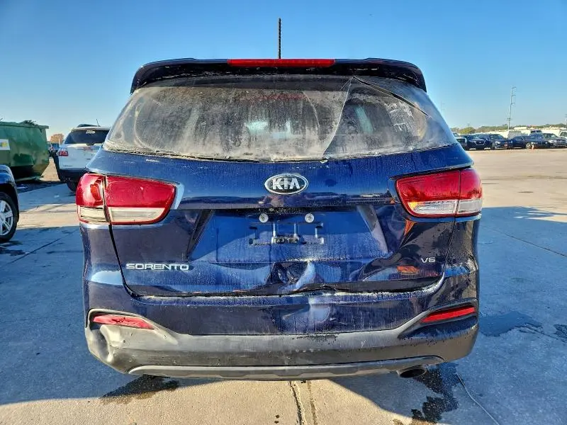 2018 KIA SORENTO LX  
