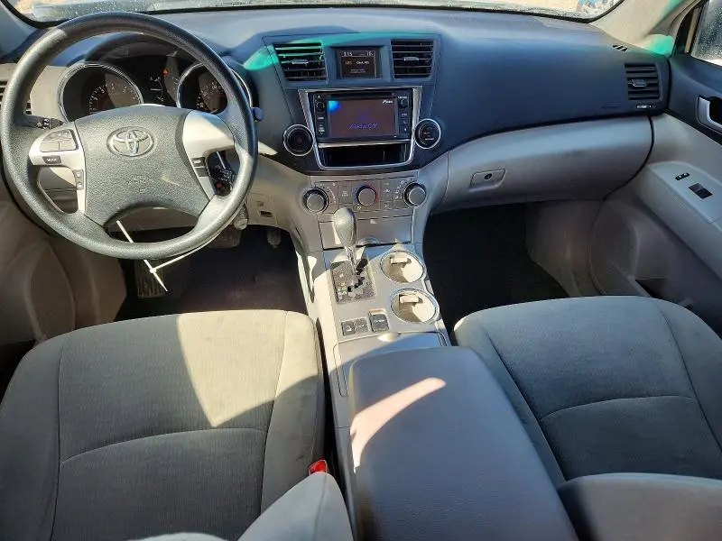 2013 TOYOTA HIGHLANDER PLUS  