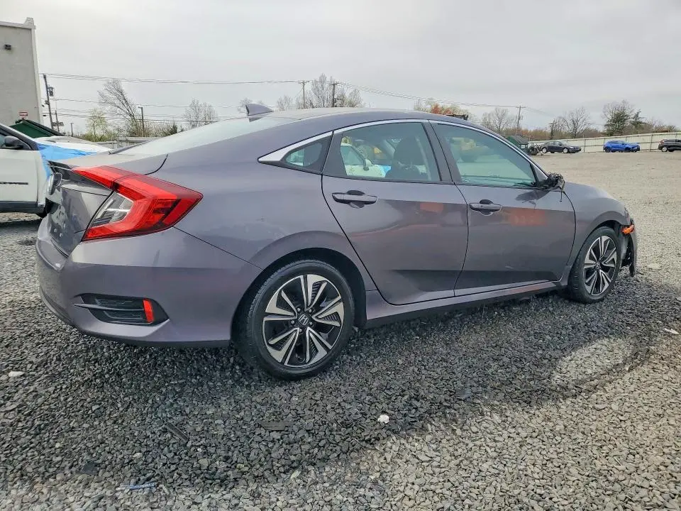 2017 HONDA CIVIC EX  