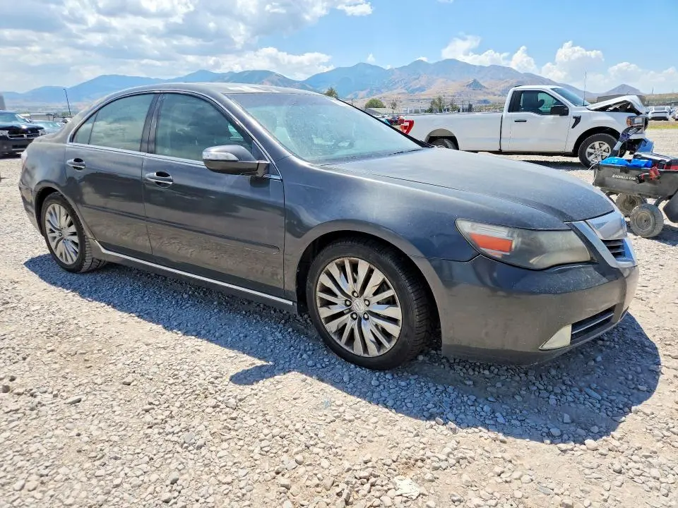 2011 ACURA RL   