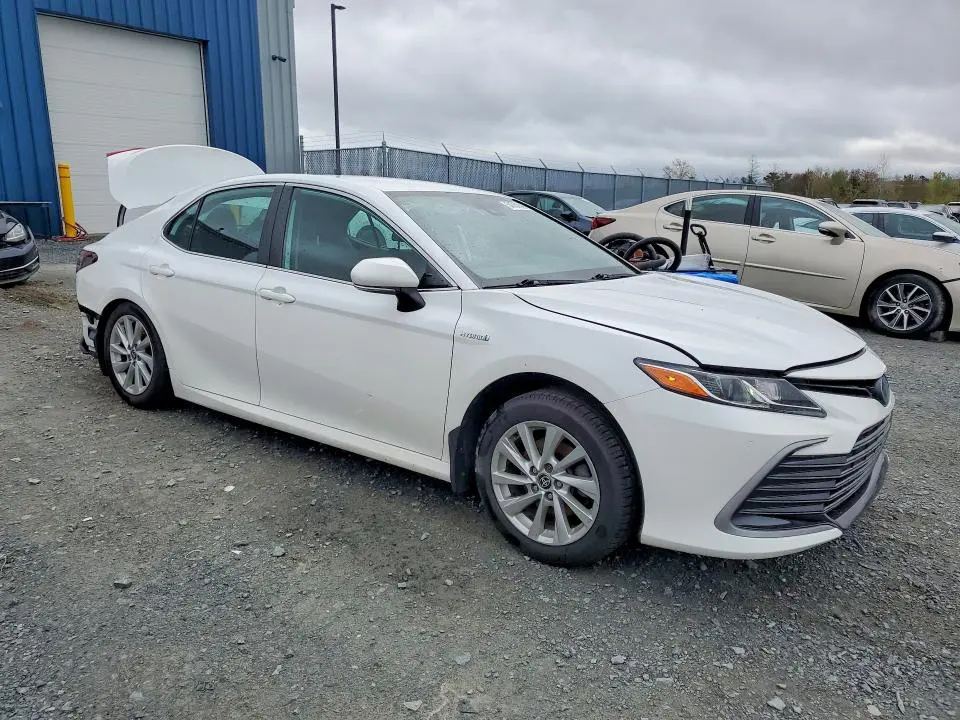 2021 TOYOTA CAMRY LE  