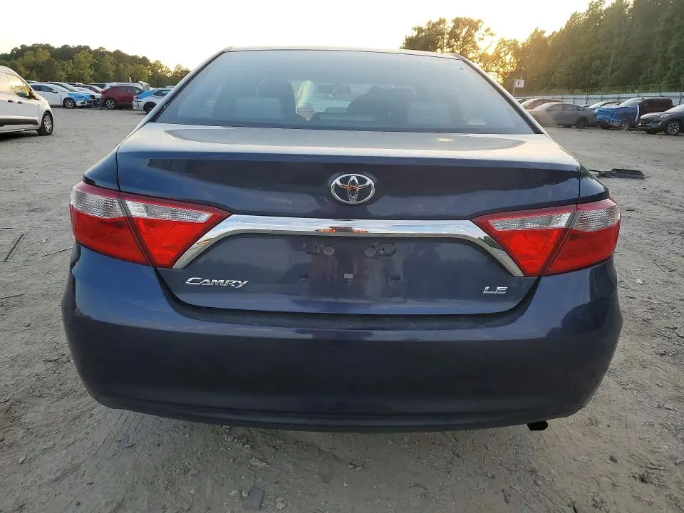 2016 TOYOTA CAMRY LE  