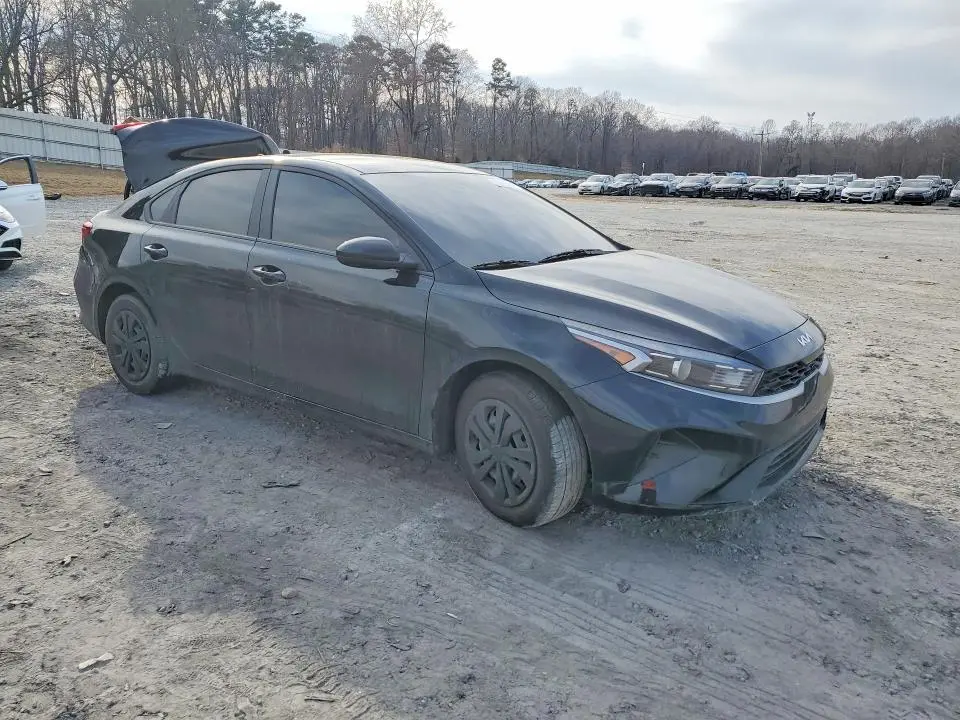2024 KIA FORTE   