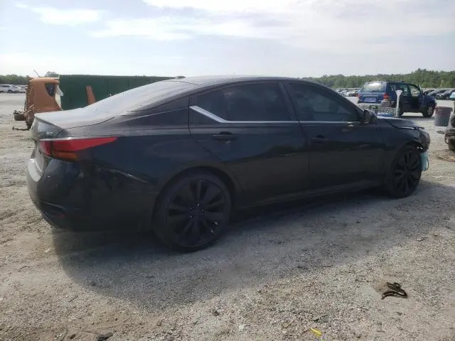 2019 NISSAN ALTIMA SR