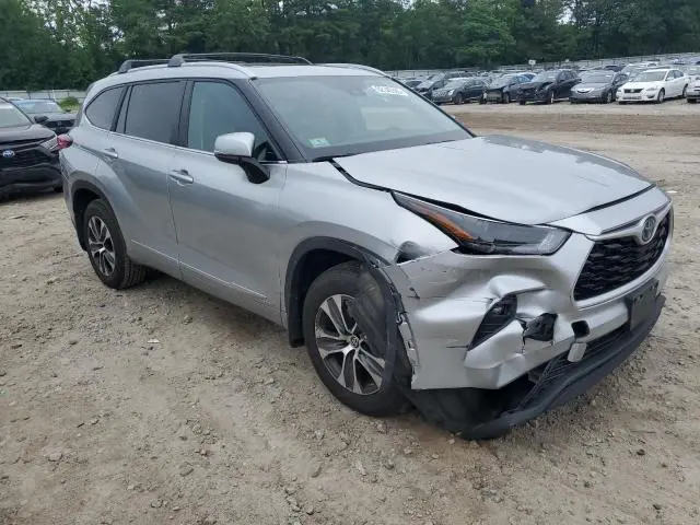 2023 TOYOTA HIGHLANDER HYBRID XLE  