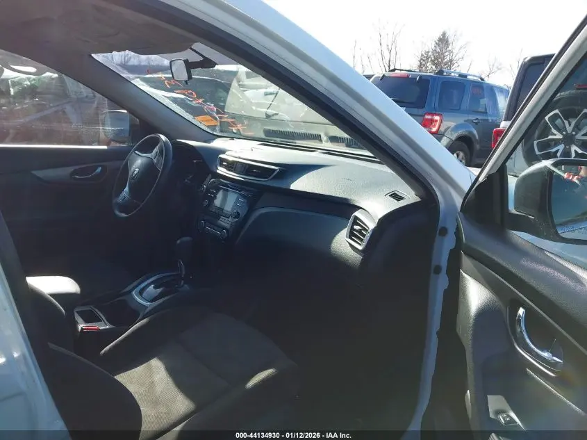 2016 NISSAN ROGUE SV