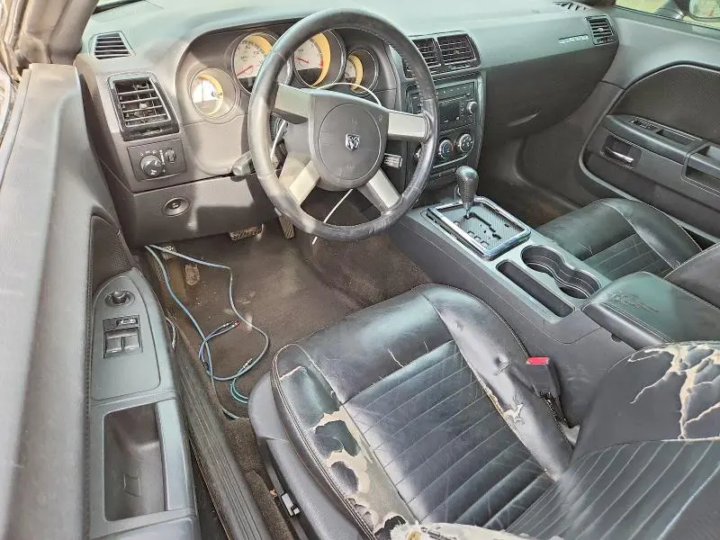 2010 DODGE CHALLENGER SE  