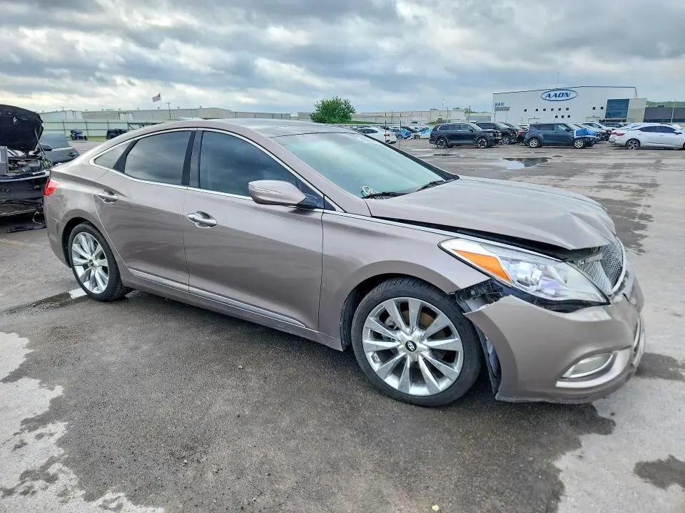 2013 HYUNDAI AZERA BASE  