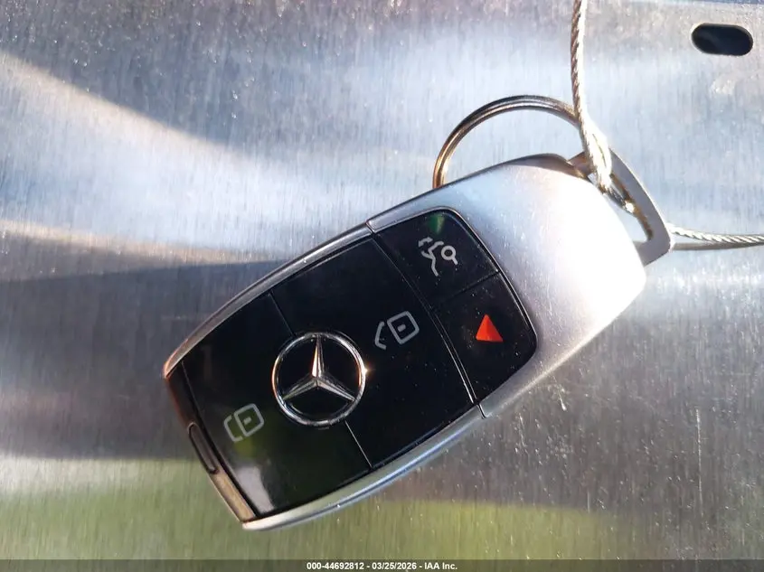 2017 MERCEDES-BENZ E 300  