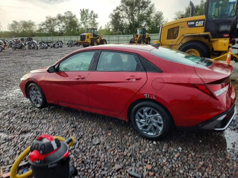 2024 HYUNDAI ELANTRA SEL  
