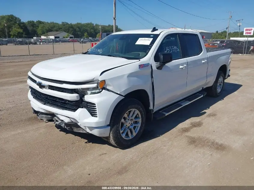 2022 CHEVROLET SILVERADO 1500 4WD  STANDARD BED RST