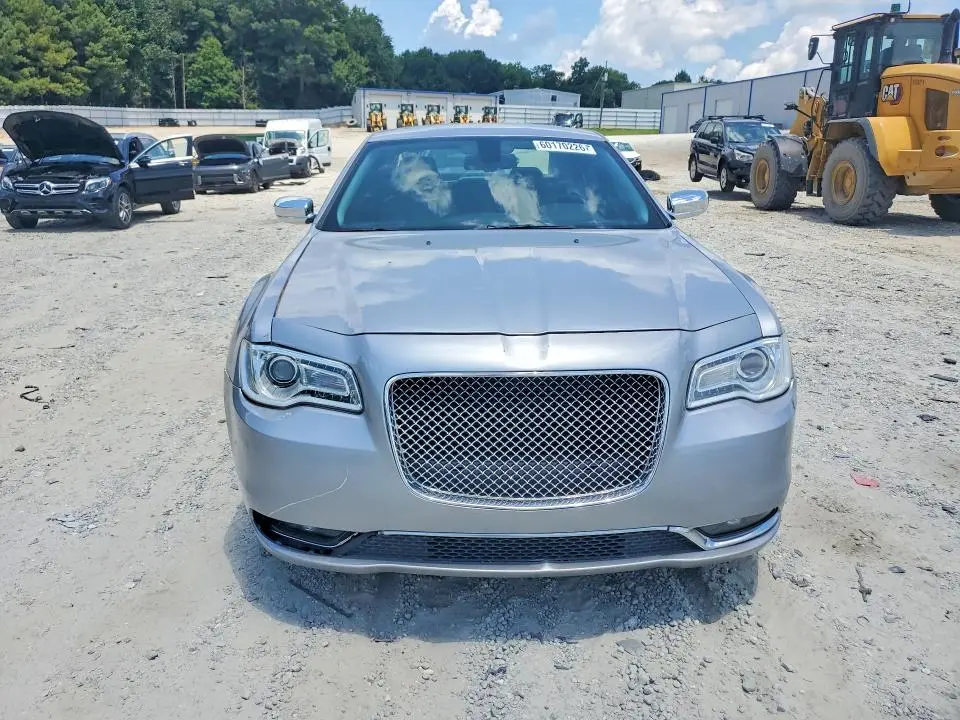 2016 CHRYSLER 300C   