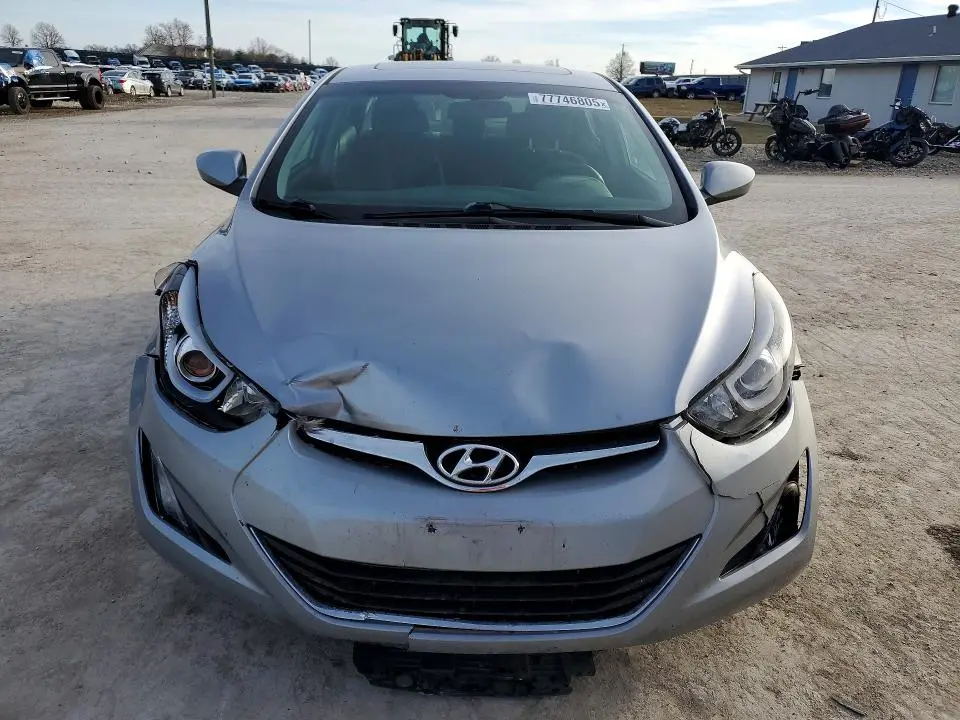 2015 HYUNDAI ELANTRA SE  