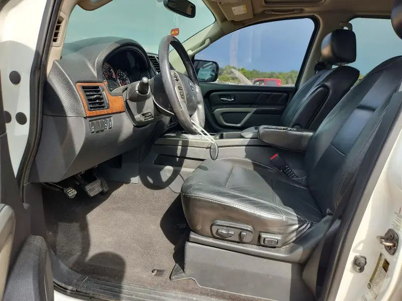 2015 NISSAN ARMADA SV  
