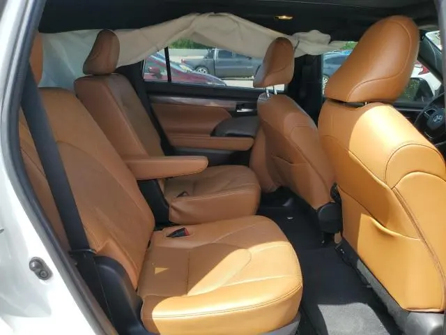 2021 TOYOTA HIGHLANDER PLATINUM  