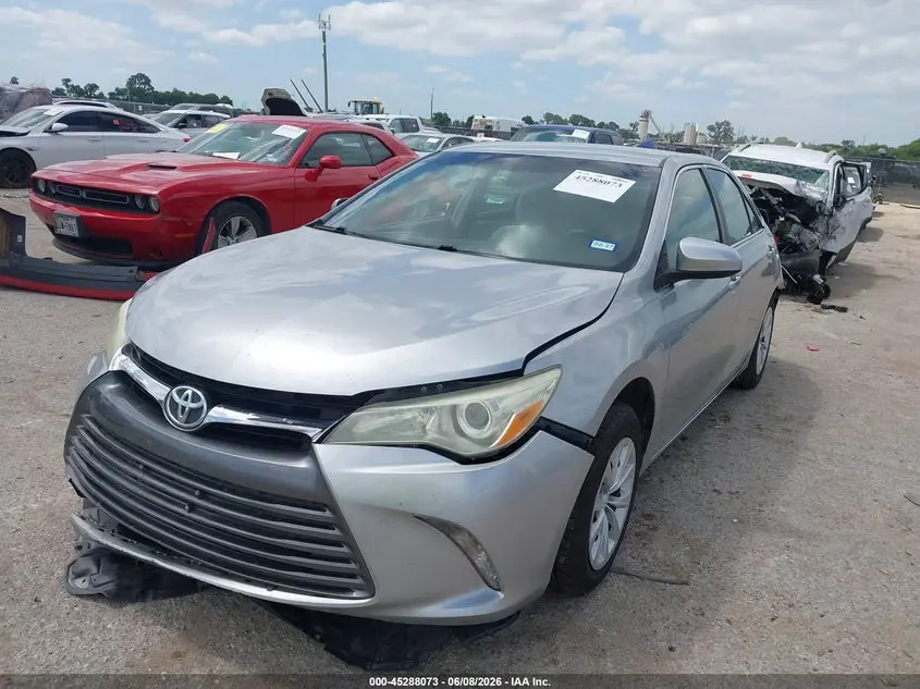 2015 TOYOTA CAMRY LE