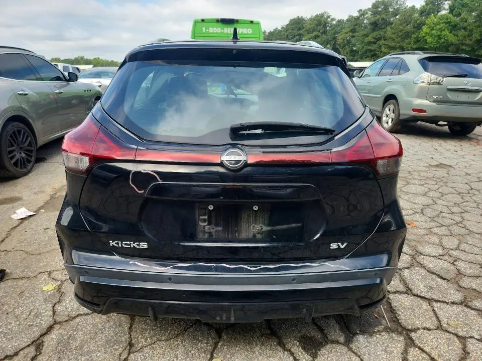2022 NISSAN KICKS SV  