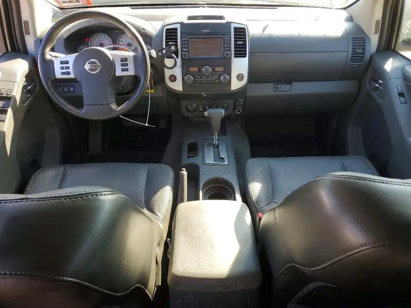 2017 NISSAN FRONTIER PRO-4X  
