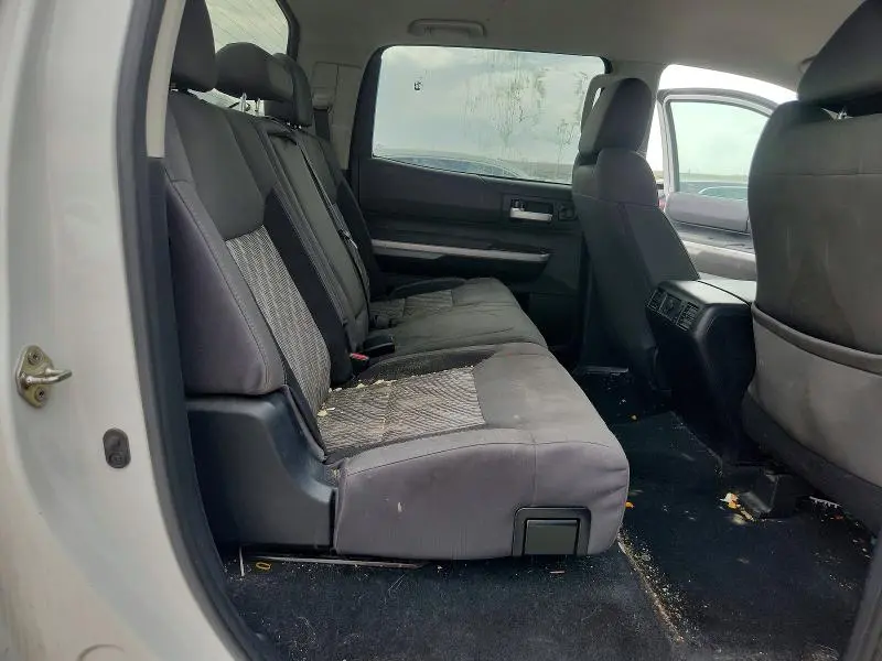 2018 TOYOTA TUNDRA CREWMAX SR5  